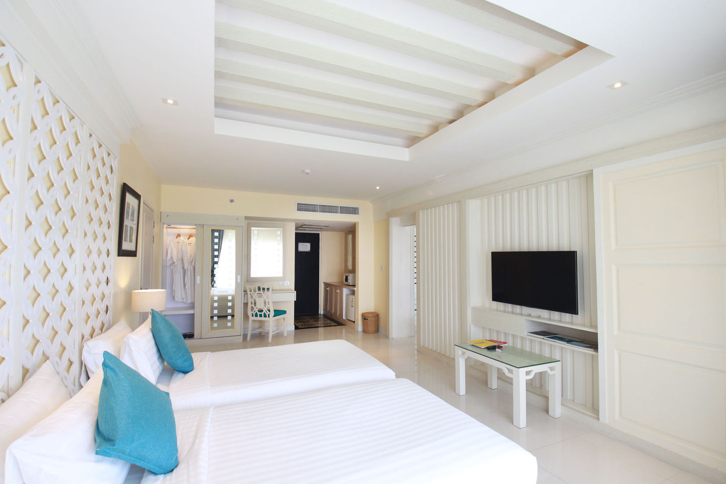 Embrace Suite 3