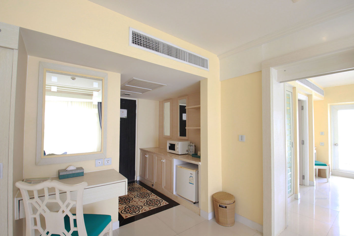 Embrace Suite 4