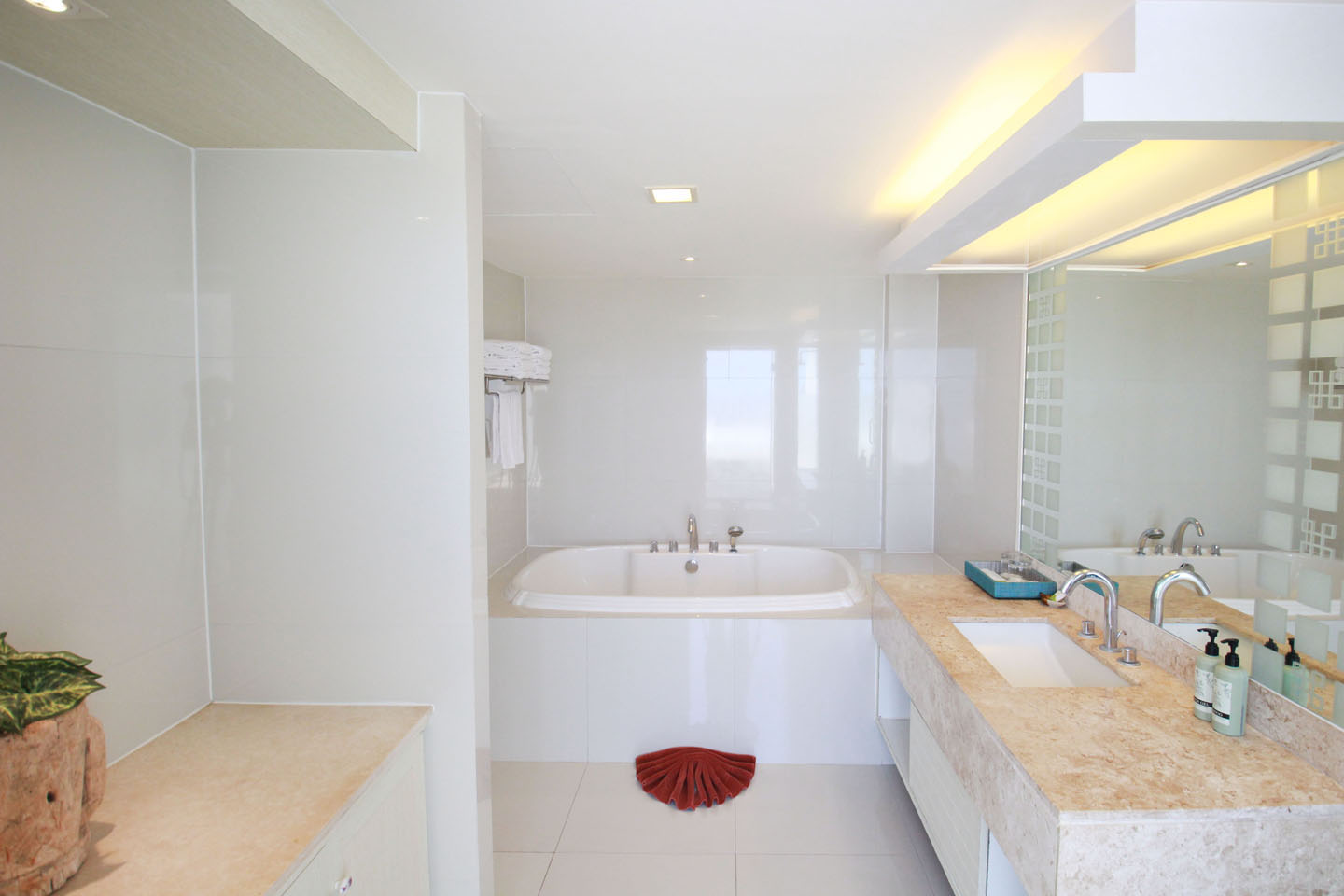 Embrace Suite 6